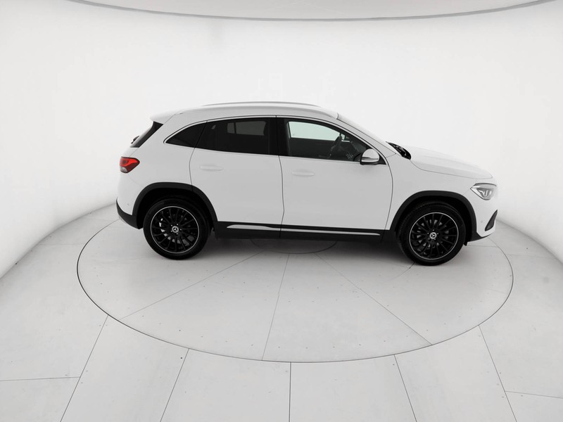 Mercedes GLA 200 d sport plus auto diesel bianco