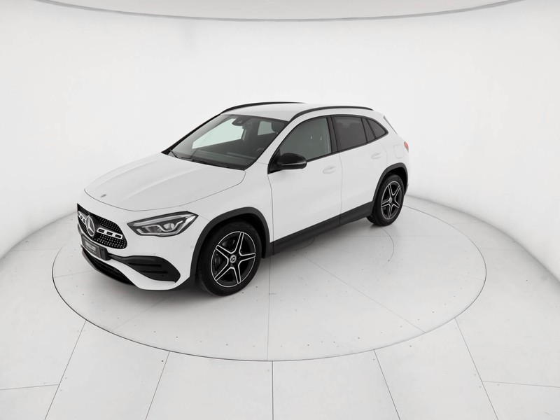 Mercedes GLA 200 d premium auto