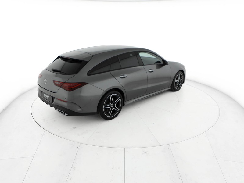 Mercedes CLA Shooting Brake  200 d amg line premium auto diesel grigio