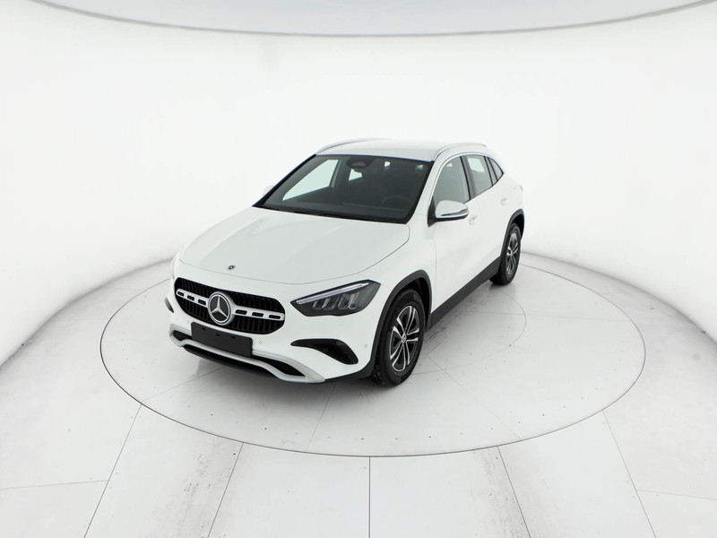 Mercedes GLA 200 d advanced 4matic auto diesel bianco