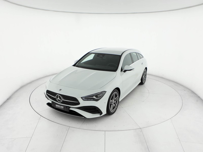 Mercedes CLA Shooting Brake  220 d amg line premium auto diesel bianco