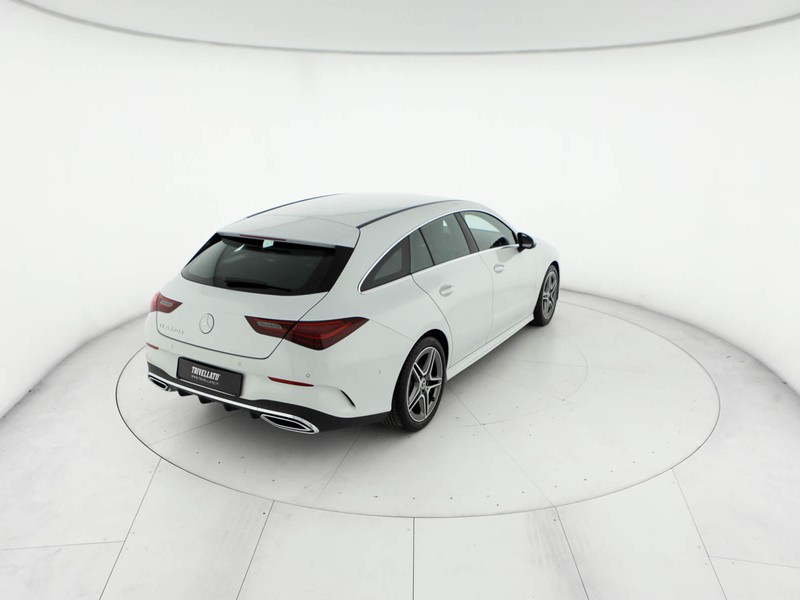 Mercedes CLA Shooting Brake  220 d amg line premium auto diesel bianco