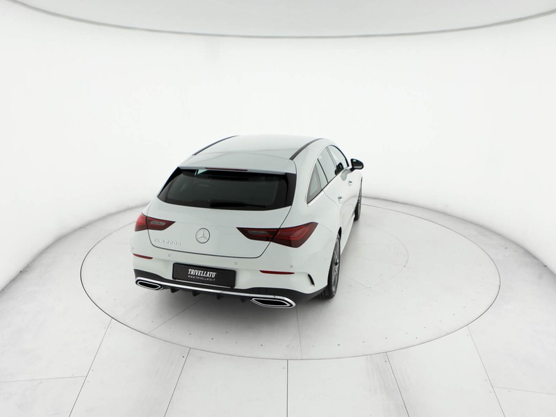 Mercedes CLA Shooting Brake  220 d amg line premium auto diesel bianco