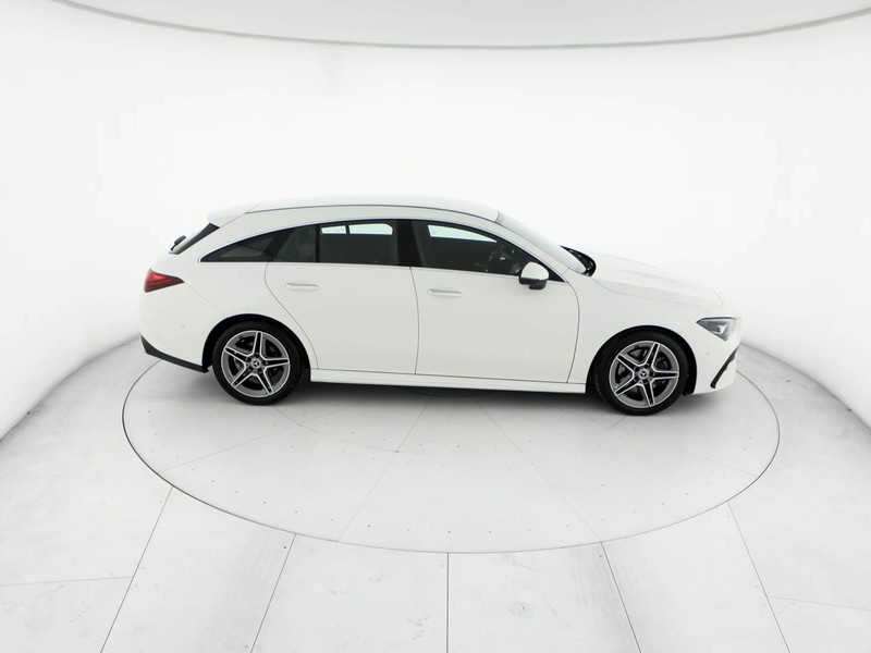Mercedes CLA Shooting Brake  200 d amg line advanced plus auto diesel bianco
