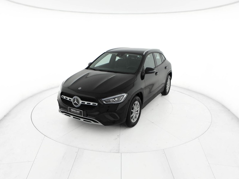 Mercedes GLA 180 d business extra auto diesel nero