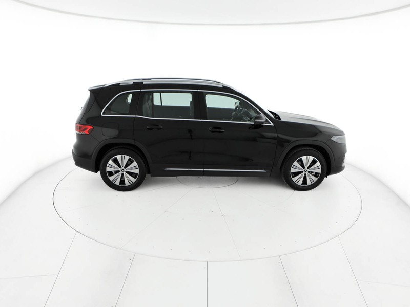 Mercedes EQB 250+ sport elettrica nero