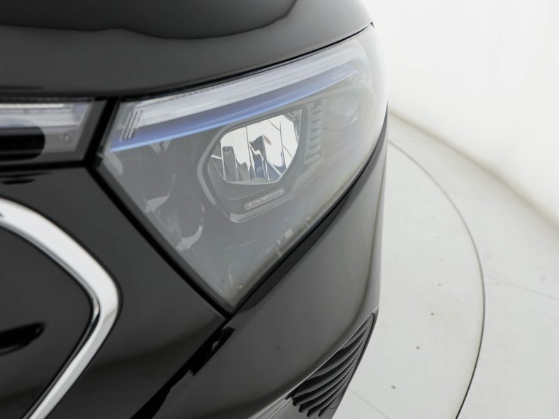 Mercedes EQB 250+ sport elettrica nero