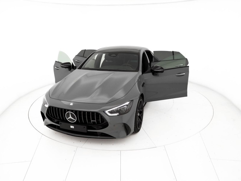 AMG GT-4 Mercedes-AMG Coup4 43 4MATIC+ Mil