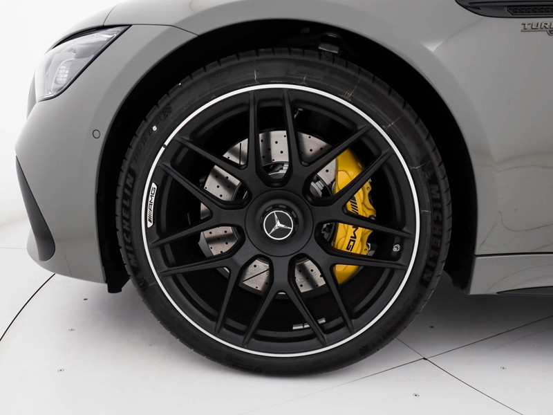 AMG GT-4 Mercedes-AMG Coup4 43 4MATIC+ Mil