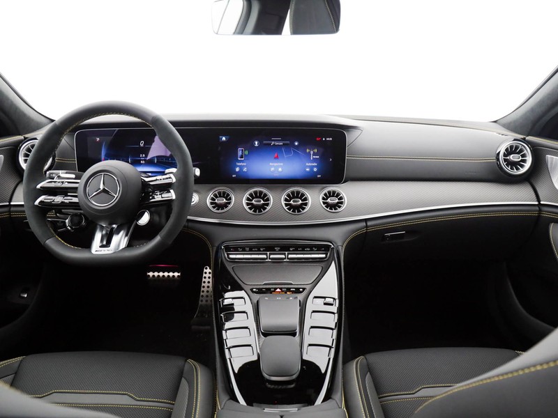 AMG GT-4 Mercedes-AMG Coup4 43 4MATIC+ Mil