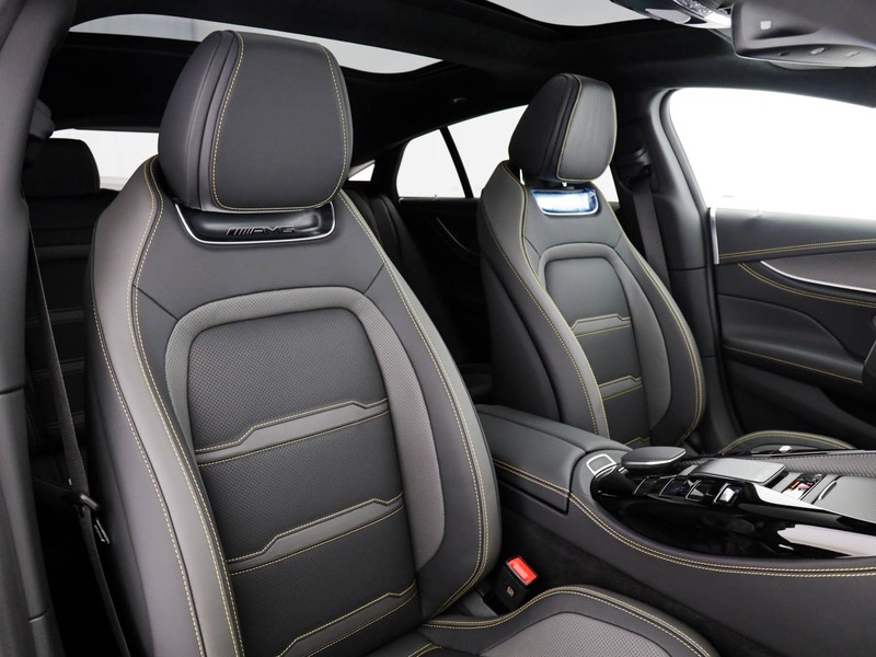 AMG GT-4 Mercedes-AMG Coup4 43 4MATIC+ Mil