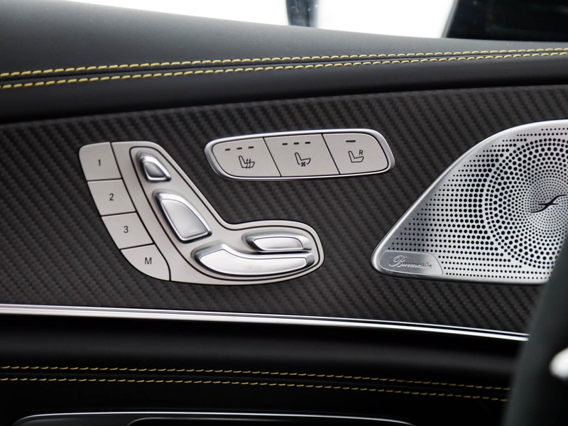 AMG GT-4 Mercedes-AMG Coup4 43 4MATIC+ Mil