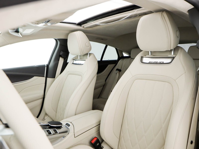 AMG GT-4 Mercedes-AMG Coup4 43 4MATIC+ Mil