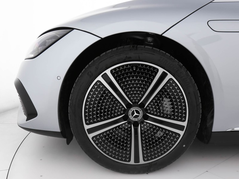 Mercedes EQE 300 premium tech edition