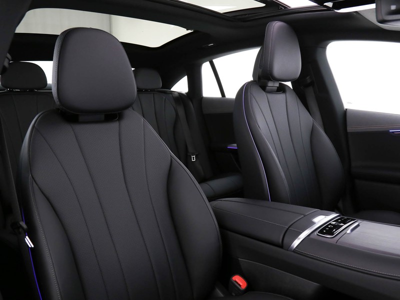 Mercedes EQE 300 premium tech edition