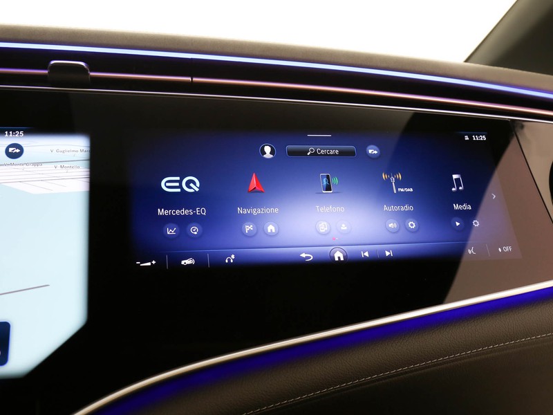 Mercedes EQE 300 premium tech edition