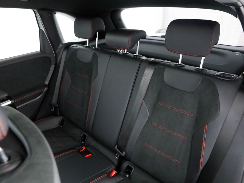 Mercedes Classe B 180 d amg line premium auto diesel argento