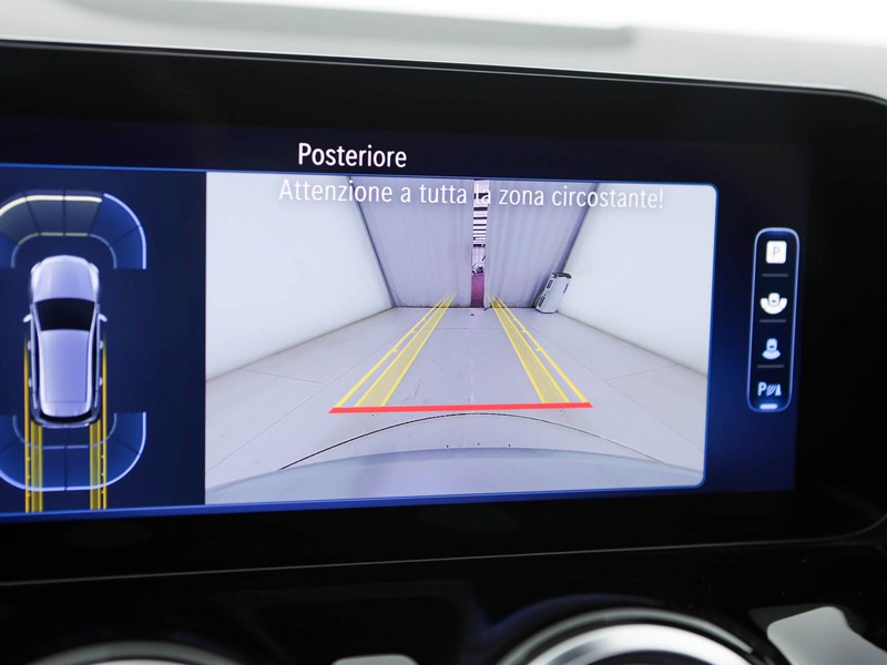 Mercedes Classe B 180 d amg line premium auto diesel argento