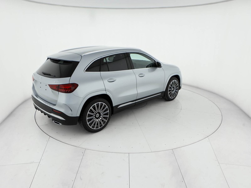 Mercedes GLA 200 d amg line advanced plus 4matic auto
