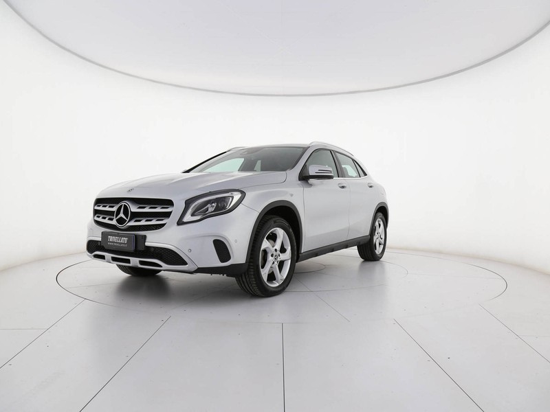 Mercedes GLA 200 d sport auto diesel argento