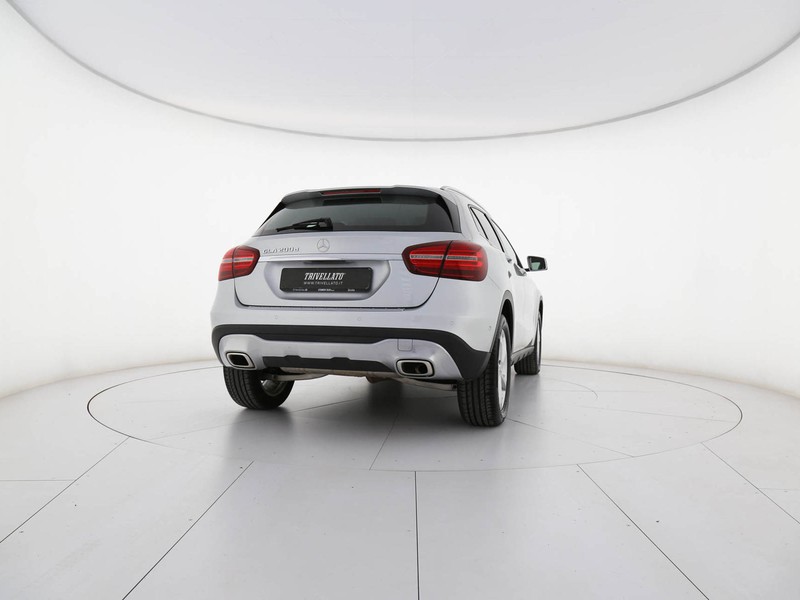 Mercedes GLA 200 d sport auto diesel argento