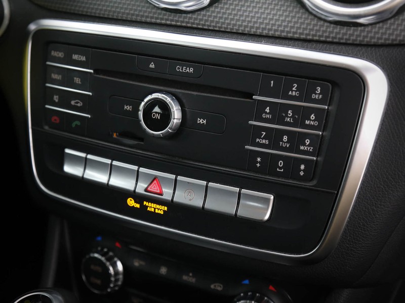 Mercedes GLA 200 d sport auto diesel argento