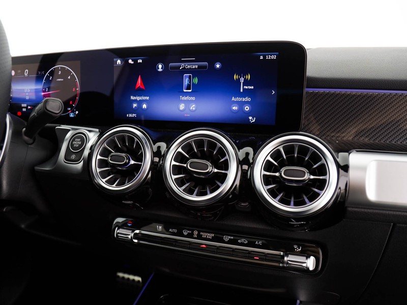 Mercedes GLB 180 d amg line advanced plus auto diesel argento