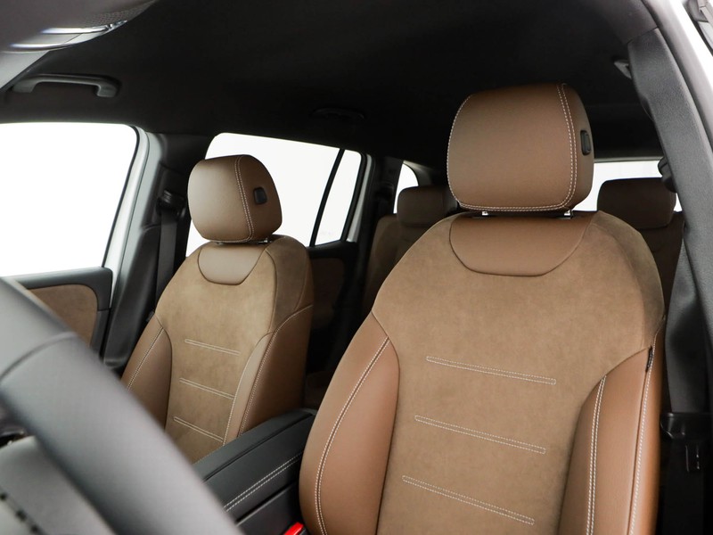 AMG GLB amg 35 amg line premium 4matic auto 7p.ti ibrido bianco