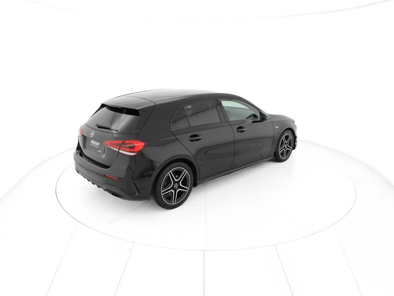 Mercedes Classe A 180 d premium night edition auto diesel nero