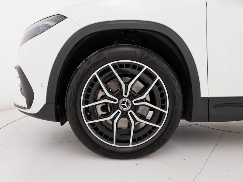Mercedes EQA 300 premium 4matic