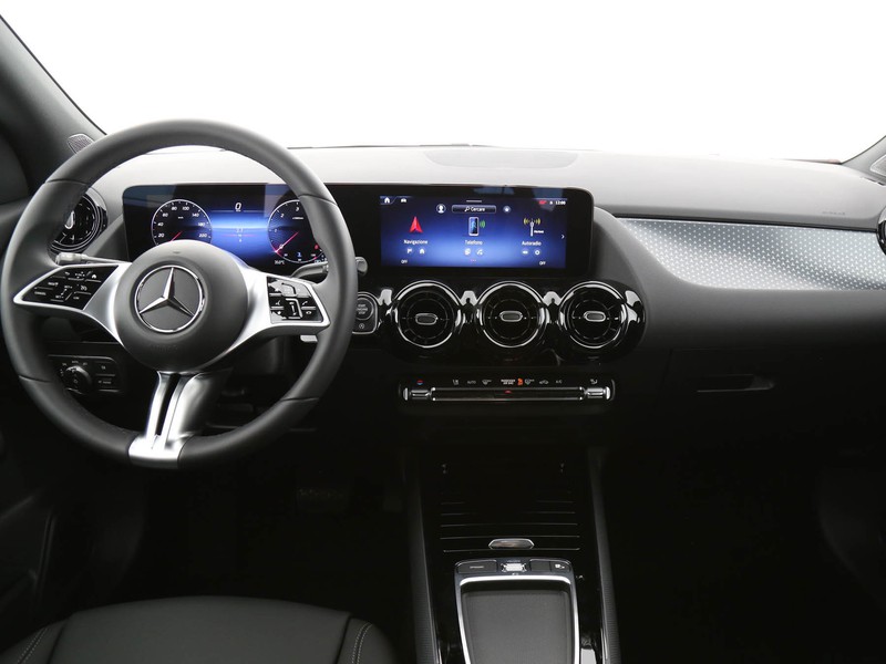 Mercedes GLA 180 d advanced auto