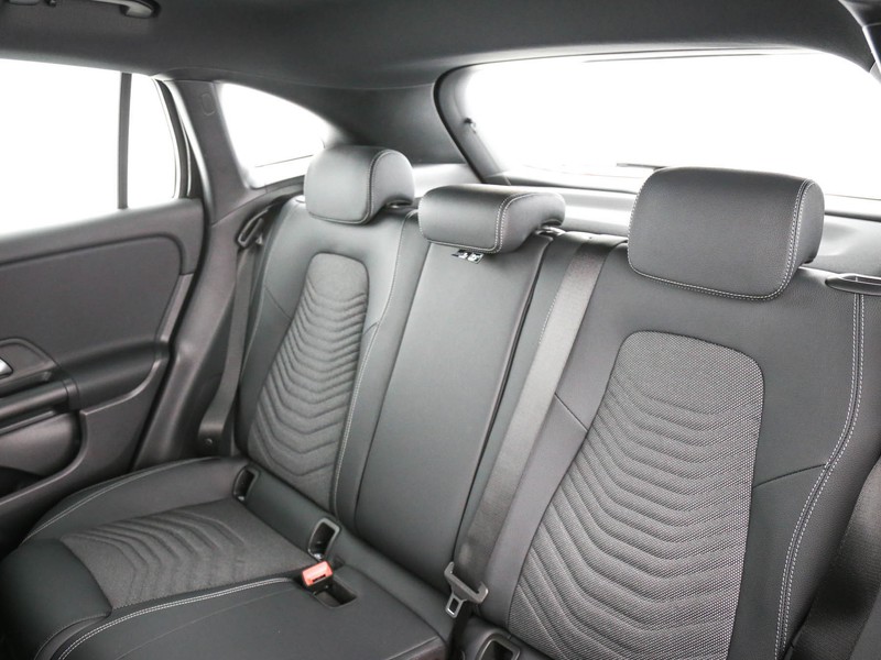 Mercedes GLA 180 d advanced auto
