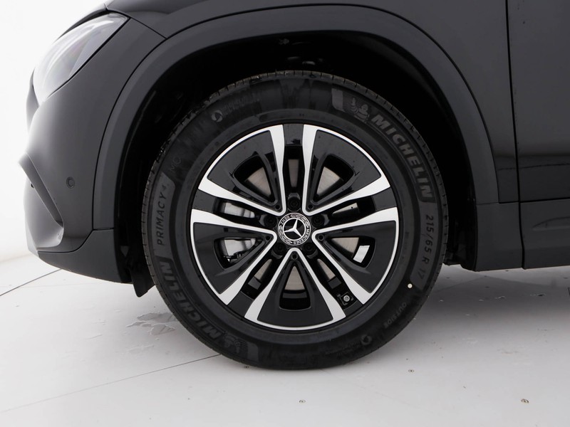 Mercedes GLA 180 d advanced auto