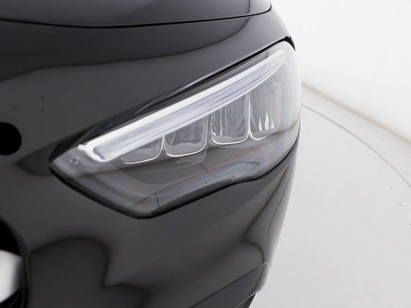 Mercedes GLA 180 d advanced auto