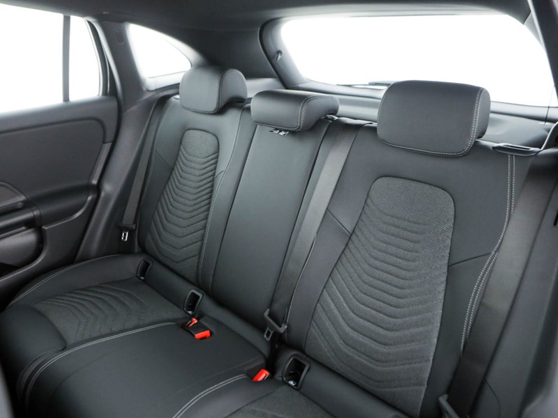 Mercedes GLA 180 d advanced auto