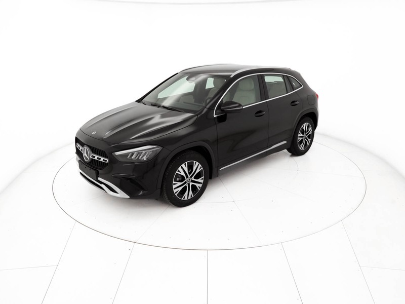 Mercedes GLA 180 d progressive advanced auto