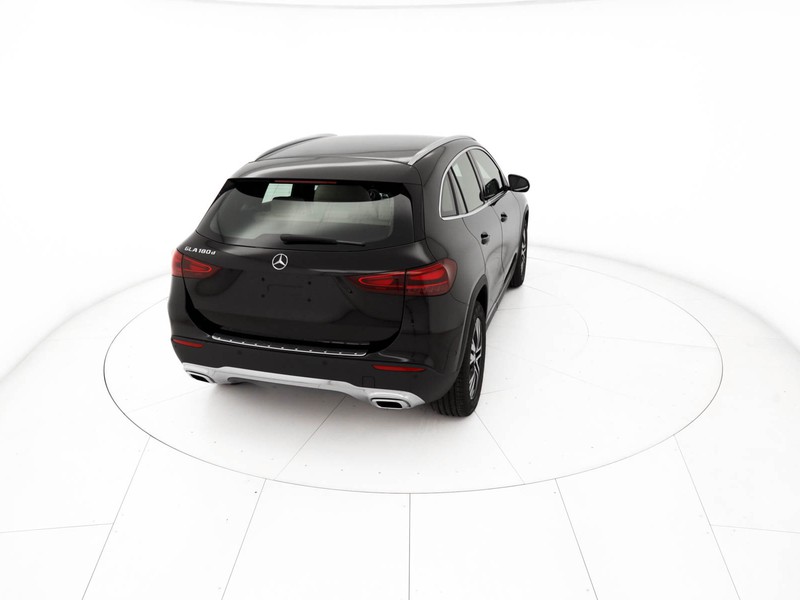 Mercedes GLA 180 d progressive advanced auto