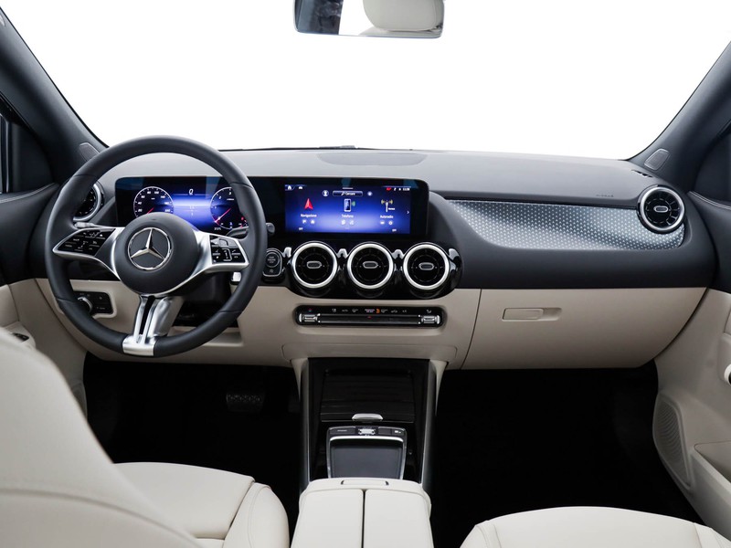 Mercedes GLA 180 d progressive advanced auto