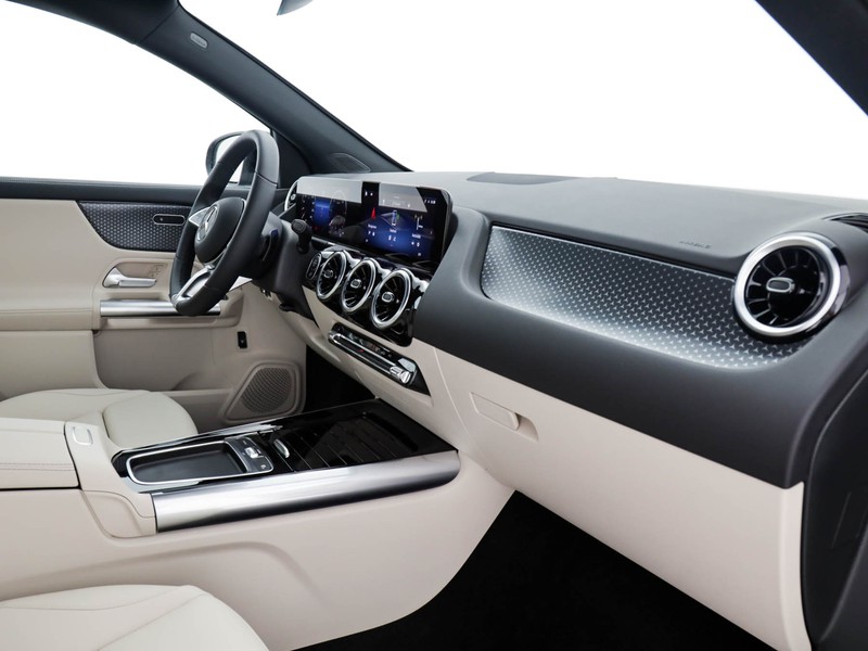 Mercedes GLA 180 d progressive advanced auto