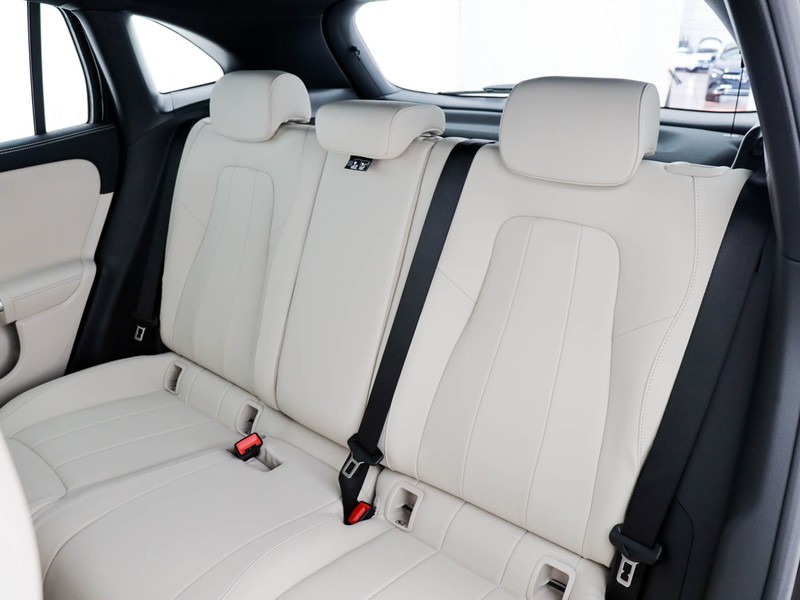 Mercedes GLA 180 d progressive advanced auto