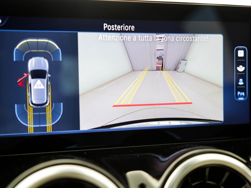 Mercedes GLA 180 d progressive advanced auto