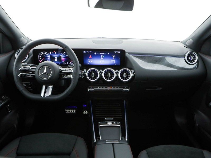 Mercedes GLA 200 d amg line advanced plus 4matic auto