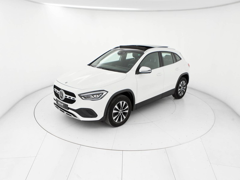 Mercedes GLA 180 d sport auto
