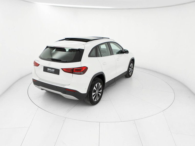 Mercedes GLA 180 d sport auto
