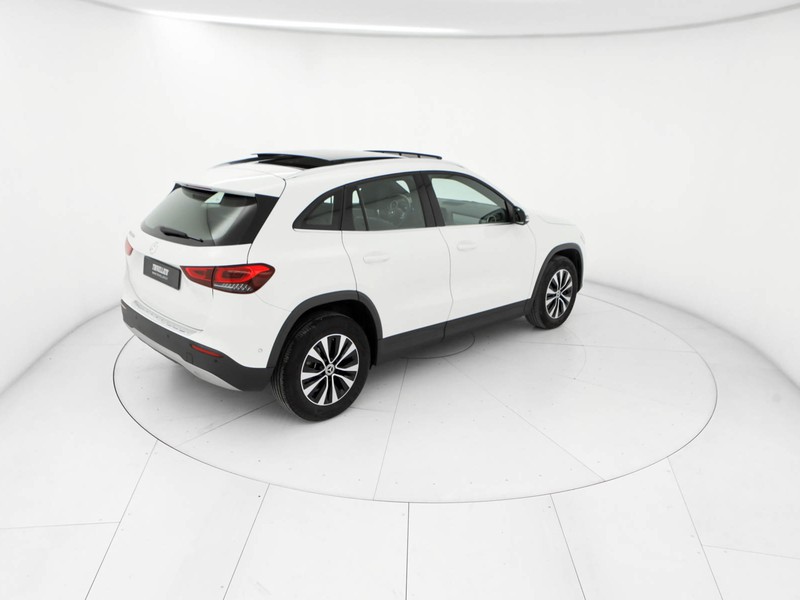 Mercedes GLA 180 d sport auto