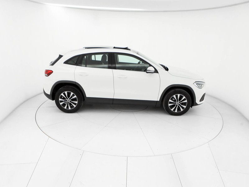 Mercedes GLA 180 d sport auto