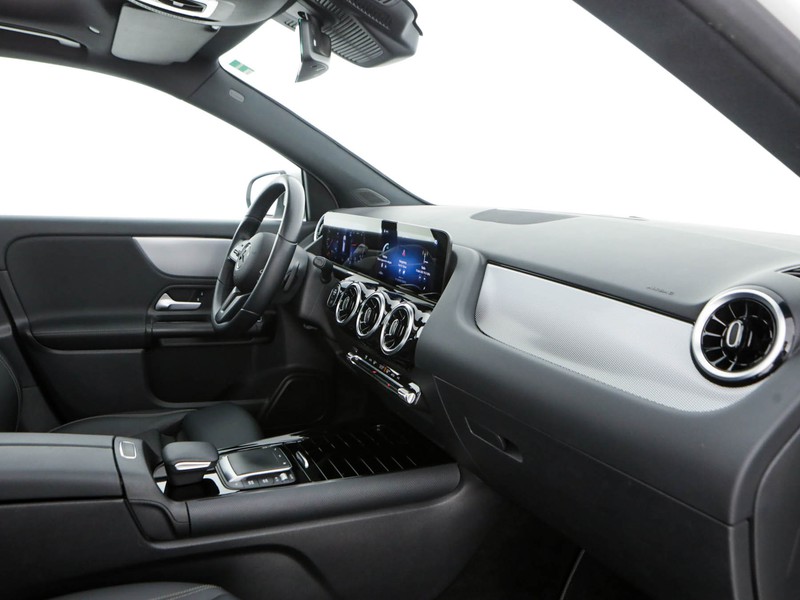 Mercedes GLA 180 d sport auto