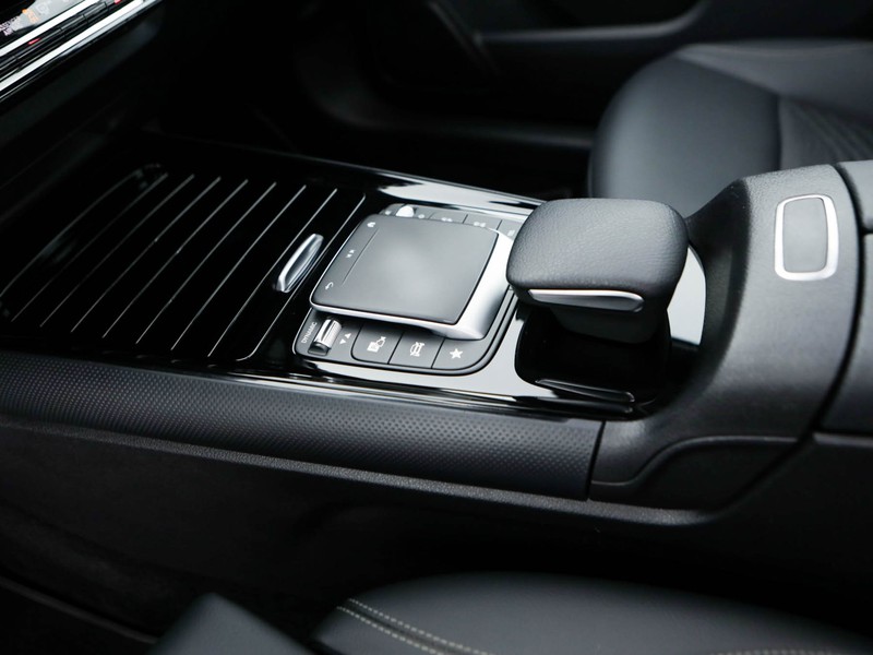 Mercedes GLA 180 d sport auto