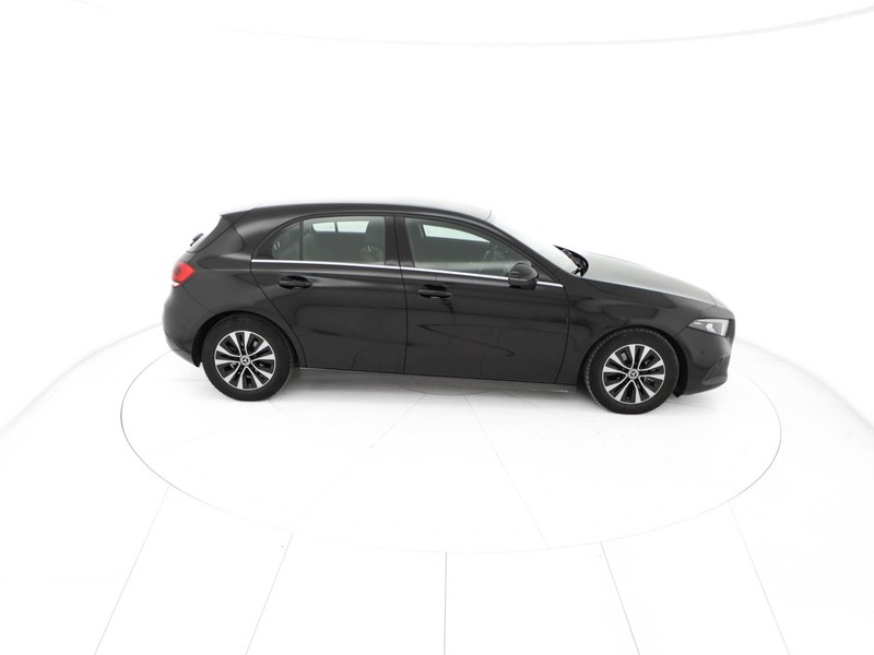 Mercedes Classe A 180 d business extra auto diesel nero