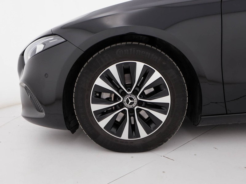 Mercedes Classe A 180 d business extra auto diesel nero